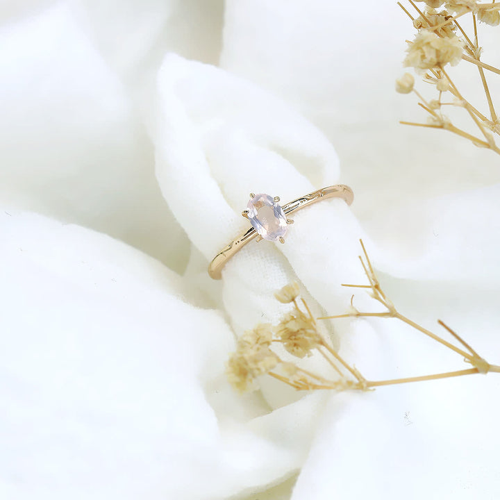 Anillo de fluorita verde y cuarzo rosa con incrustaciones simples de Olivenorma