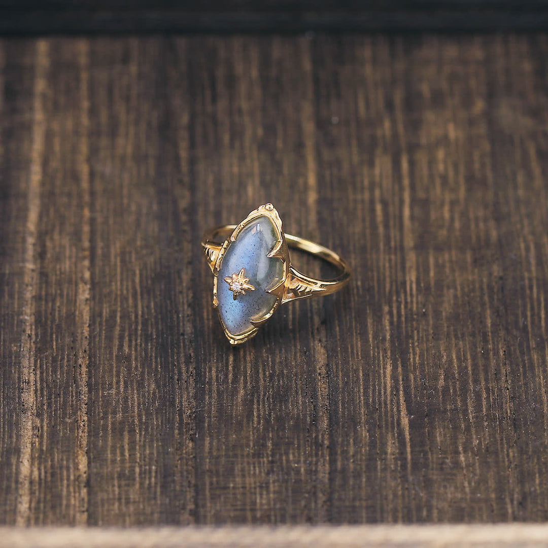 Anillo con estampado de estrellas de labradorita natural de Olivenorma