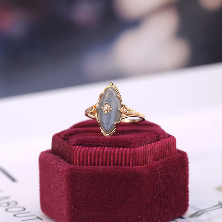 Anillo con estampado de estrellas de labradorita natural de Olivenorma
