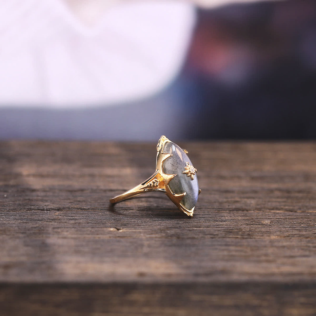 Anillo con estampado de estrellas de labradorita natural de Olivenorma