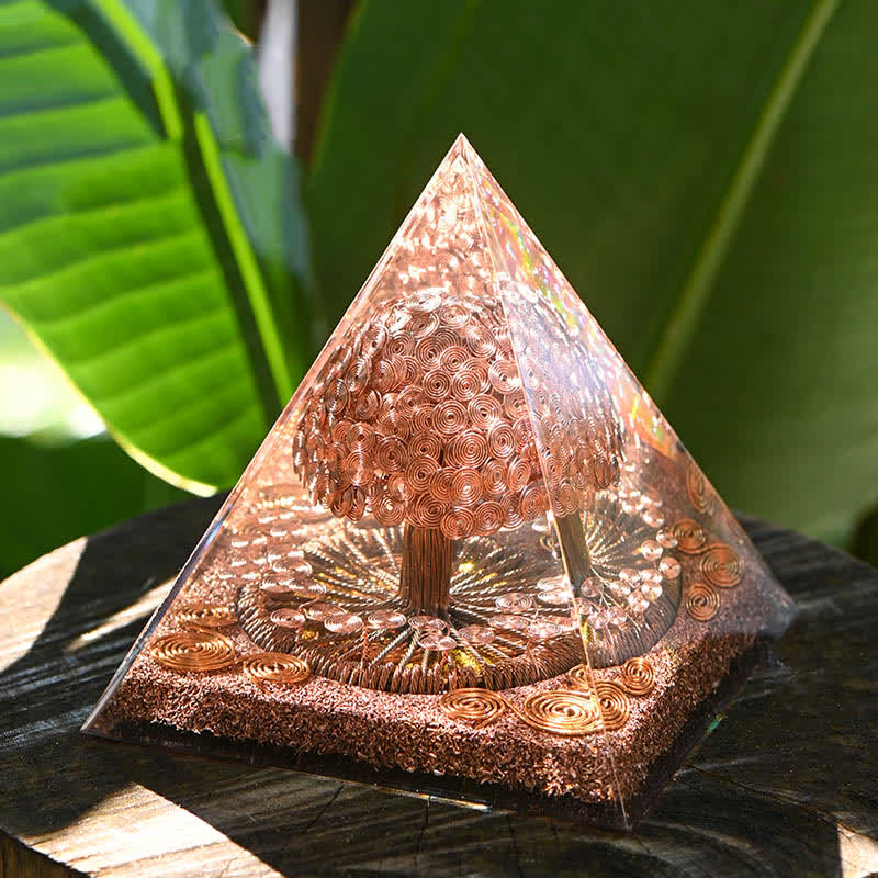 Pirámide orgónica con forma de árbol energético en espiral de cobre y oro rosa de Olivenorma