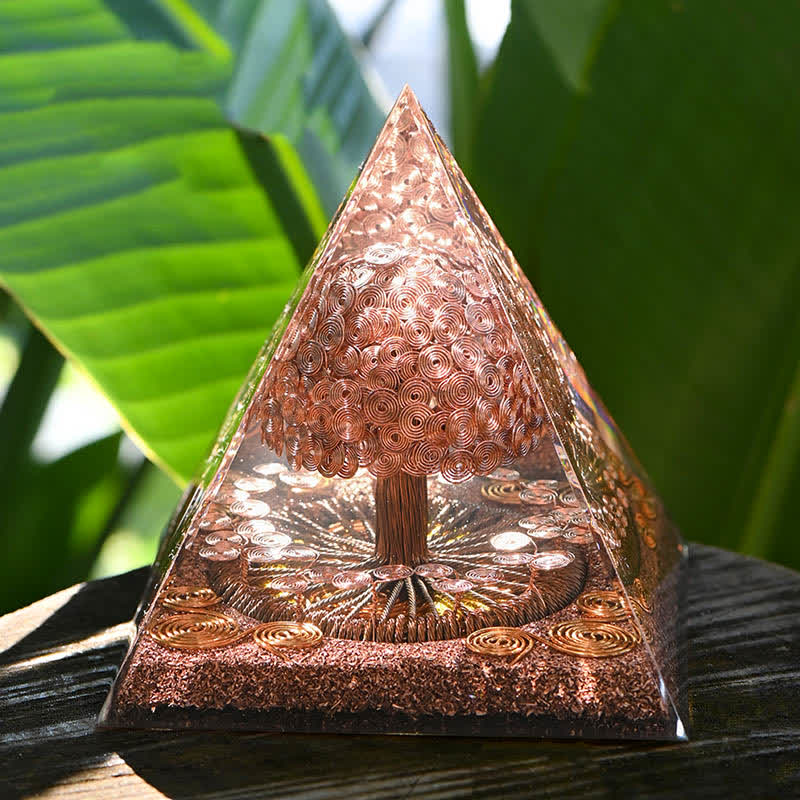 Pirámide orgónica con forma de árbol energético en espiral de cobre y oro rosa de Olivenorma