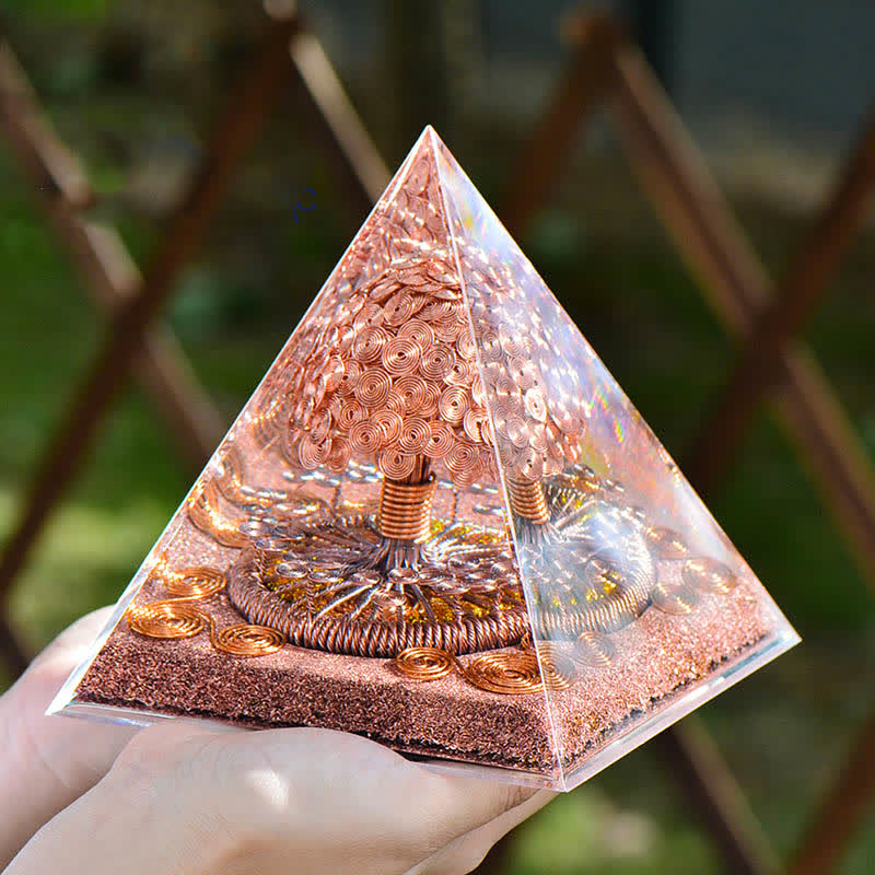 Pirámide orgónica con forma de árbol energético en espiral de cobre y oro rosa de Olivenorma
