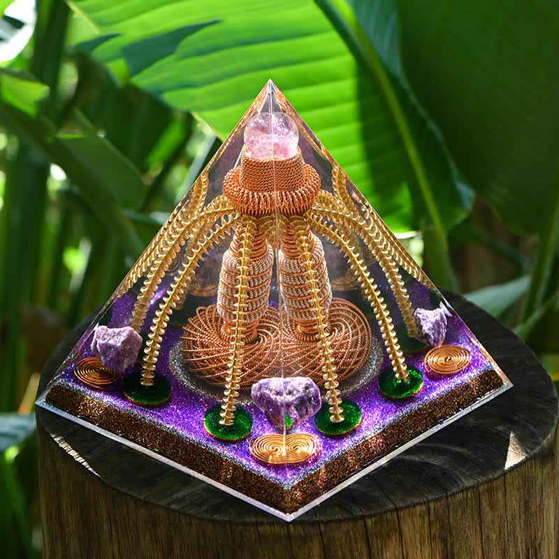 Pirámide orgónica generadora de energía con alambre de cobre y amatista de Olivenorma