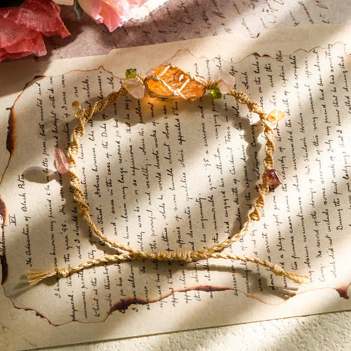 Pulsera trenzada con flores de cristal natural hecha a mano de Olivenorma 