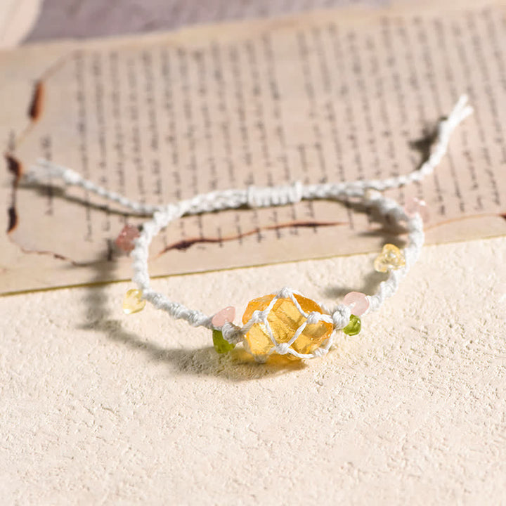 Pulsera trenzada con flores de cristal natural hecha a mano de Olivenorma 