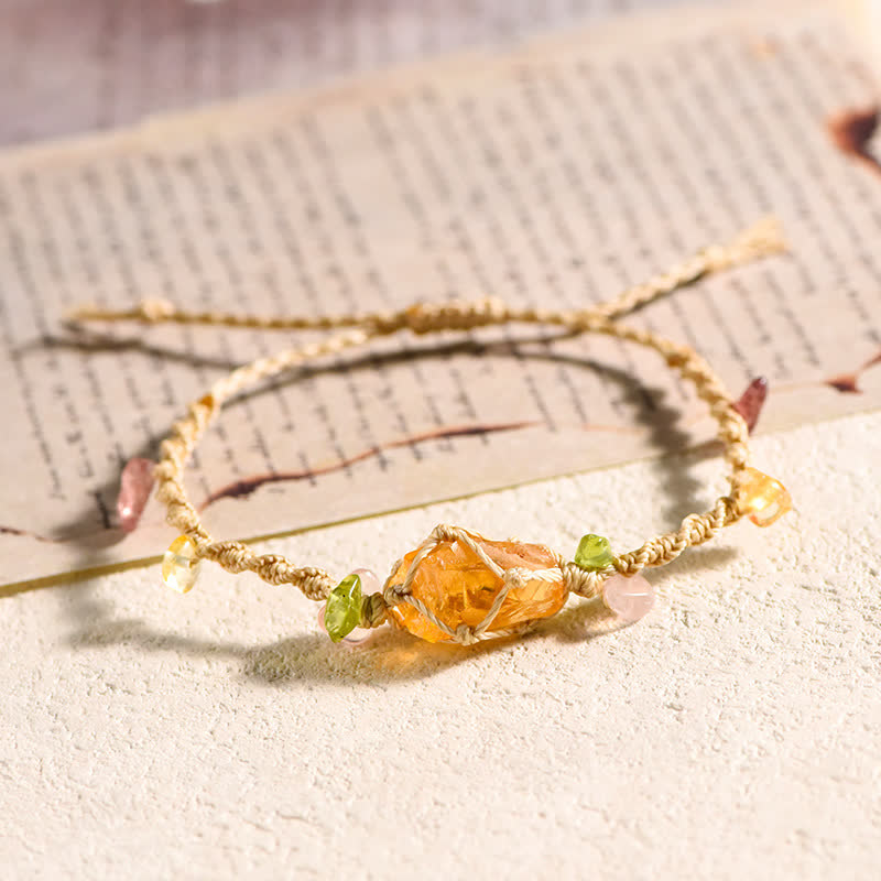 Pulsera trenzada con flores de cristal natural hecha a mano de Olivenorma 