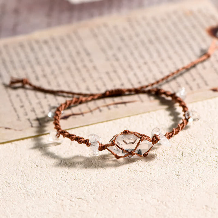 Pulsera trenzada con flores de cristal natural hecha a mano de Olivenorma 