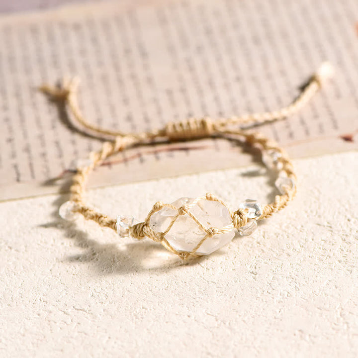 Pulsera trenzada con flores de cristal natural hecha a mano de Olivenorma 