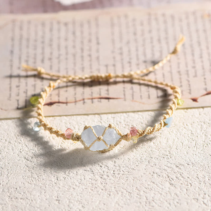 Pulsera trenzada con flores de cristal natural hecha a mano de Olivenorma 