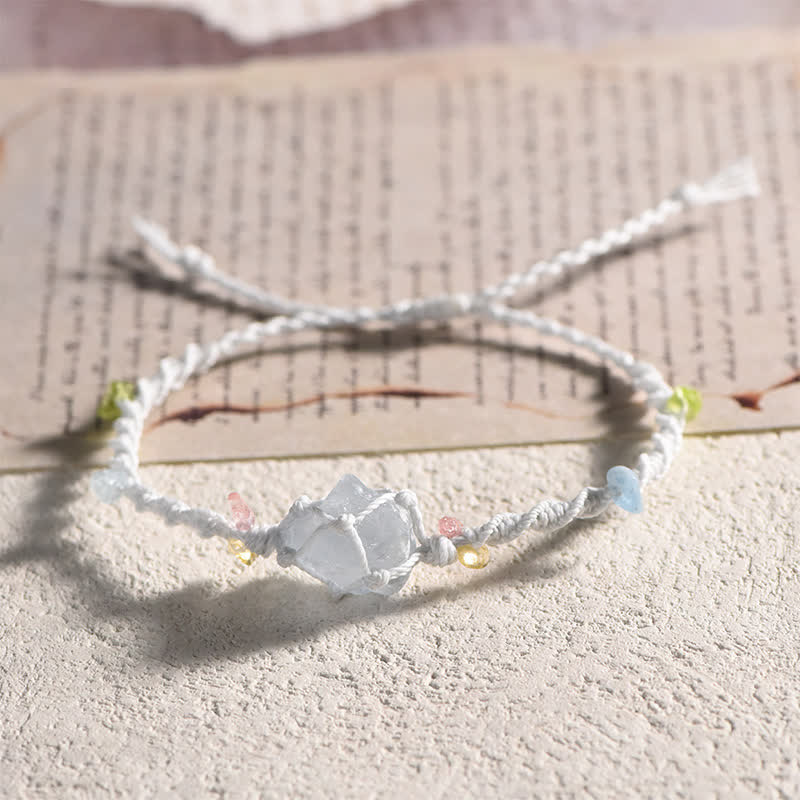 Pulsera trenzada con flores de cristal natural hecha a mano de Olivenorma 