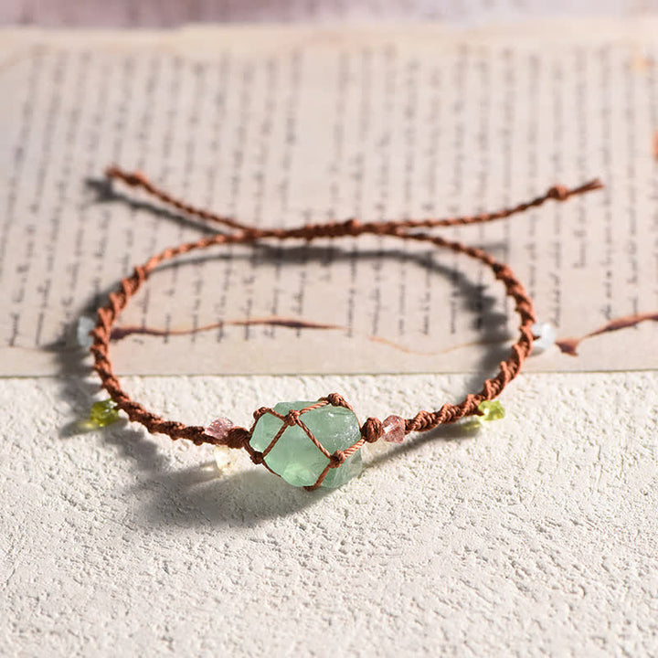Pulsera trenzada con flores de cristal natural hecha a mano de Olivenorma 