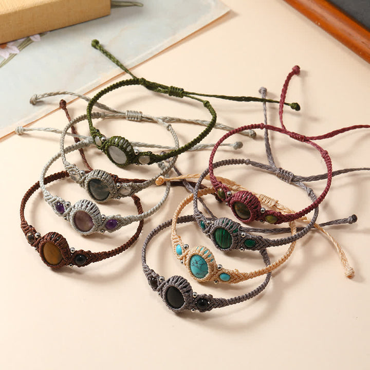 Pulsera trenzada con cristales de talla ovalada y tejido envolvente de Olivenorma