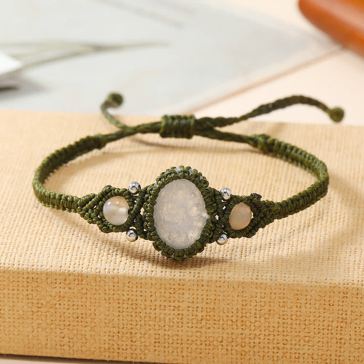 Pulsera trenzada con cristales de talla ovalada y tejido envolvente de Olivenorma