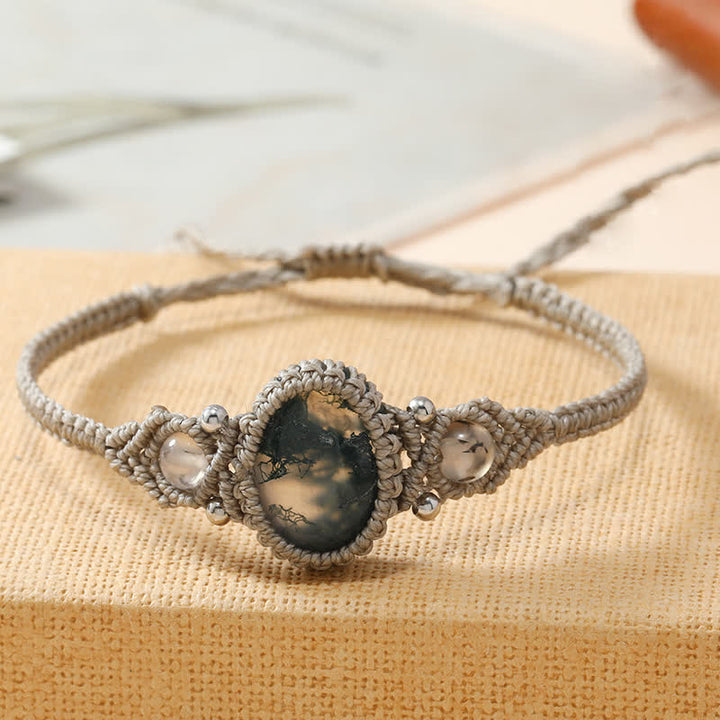 Pulsera trenzada con cristales de talla ovalada y tejido envolvente de Olivenorma