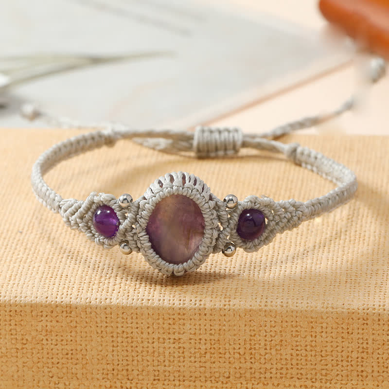 Pulsera trenzada con cristales de talla ovalada y tejido envolvente de Olivenorma