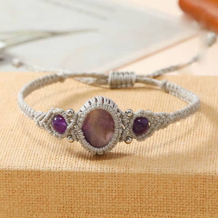 Pulsera trenzada con cristales de talla ovalada y tejido envolvente de Olivenorma