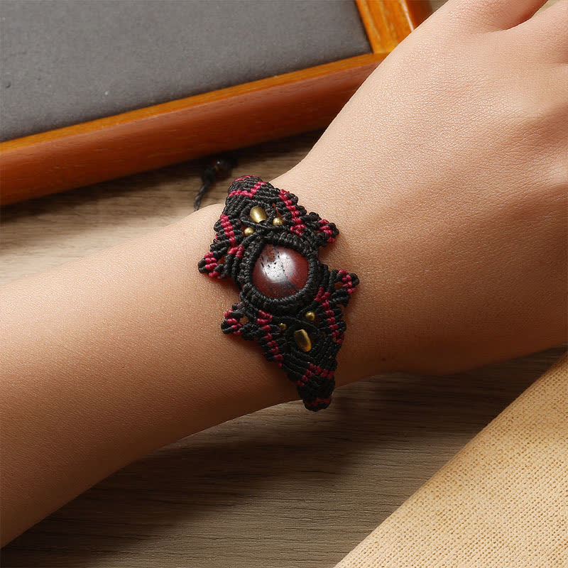 Pulsera trenzada con cristales envueltos y tejida a mano de Olivenorma