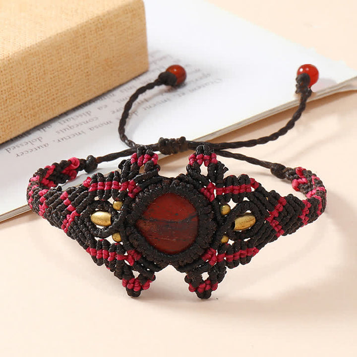 Pulsera trenzada con cristales envueltos y tejida a mano de Olivenorma