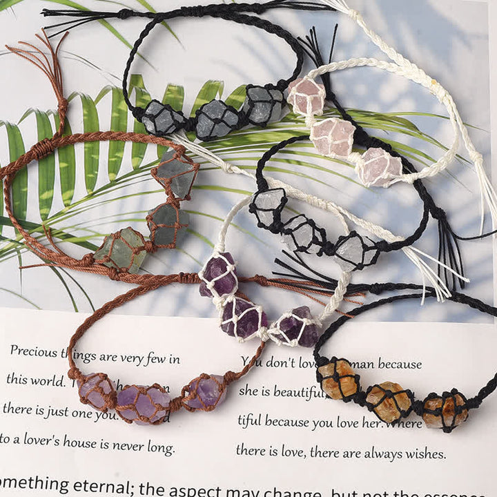 Pulsera trenzada con cristales y tres piedras crudas de Olivenorma