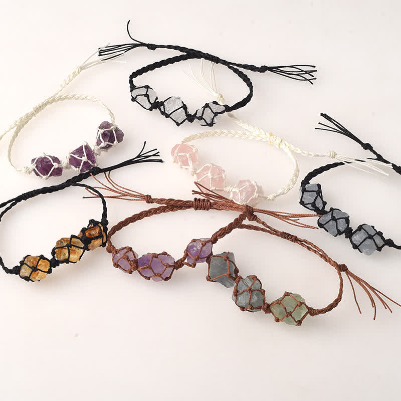 Pulsera trenzada con cristales y tres piedras crudas de Olivenorma