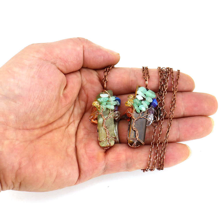 Collar con colgante de chakras de piedra natural rectangular de Olivenorma