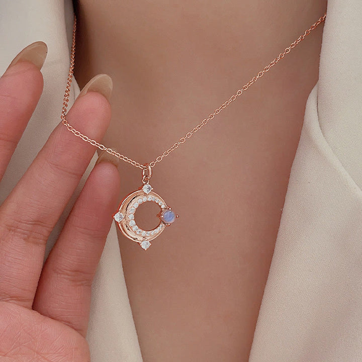 Collar con dije de luna creciente y piedra lunar natural de Olivenorma