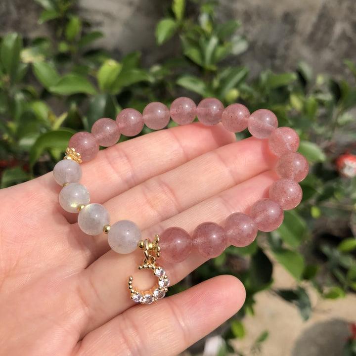 Pulsera con dije de luna de labradorita y cuarzo fresa natural de Olivenorma