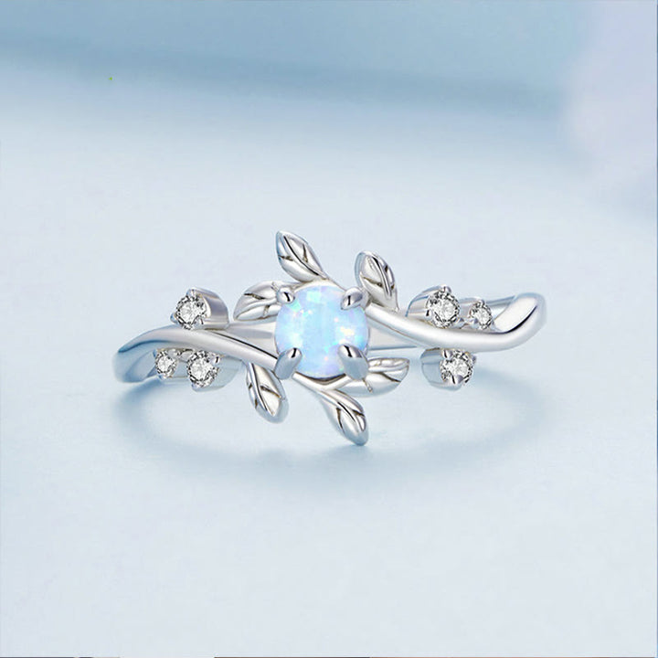 Anillo de plata de ley 925 con forma de enredadera de ópalo de Olivenorma
