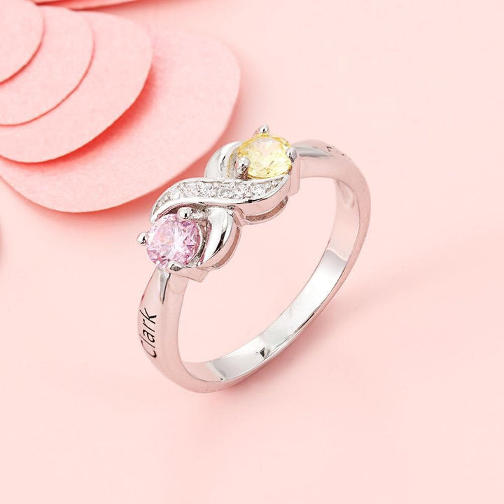 Anillo personalizado con 2 piedras de nacimiento "Infinity" de Olivenorma 