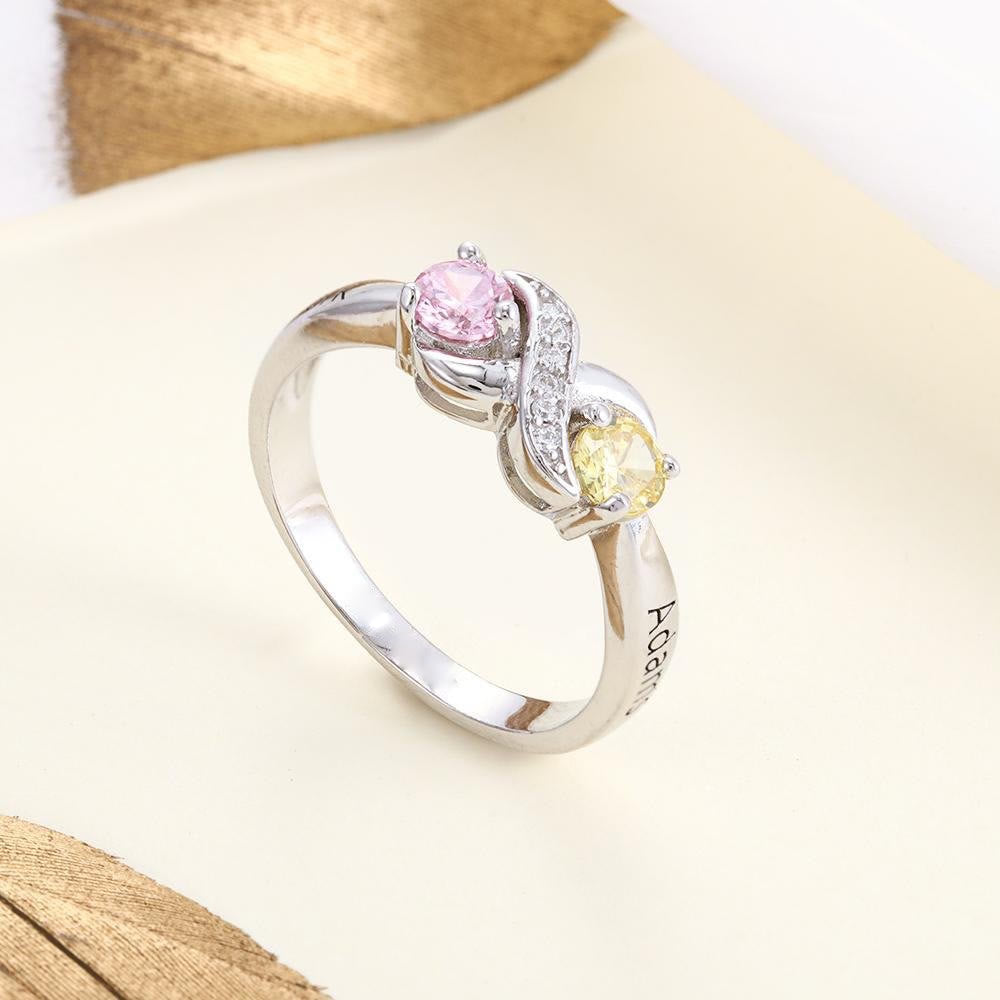 Anillo personalizado con 2 piedras de nacimiento "Infinity" de Olivenorma 