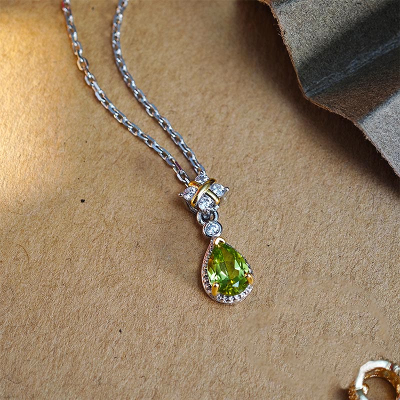 Anillo y collar de plata de ley con peridoto natural de Olivenorma