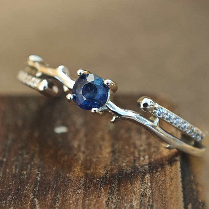 Anillo de zafiro natural en forma de rama de Olivenorma