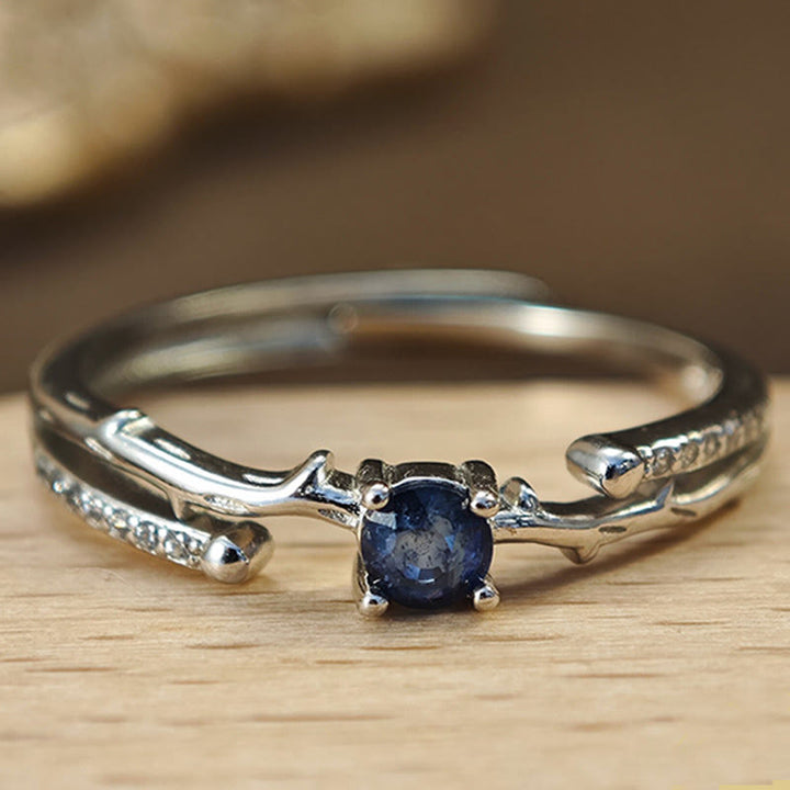 Anillo de zafiro natural en forma de rama de Olivenorma