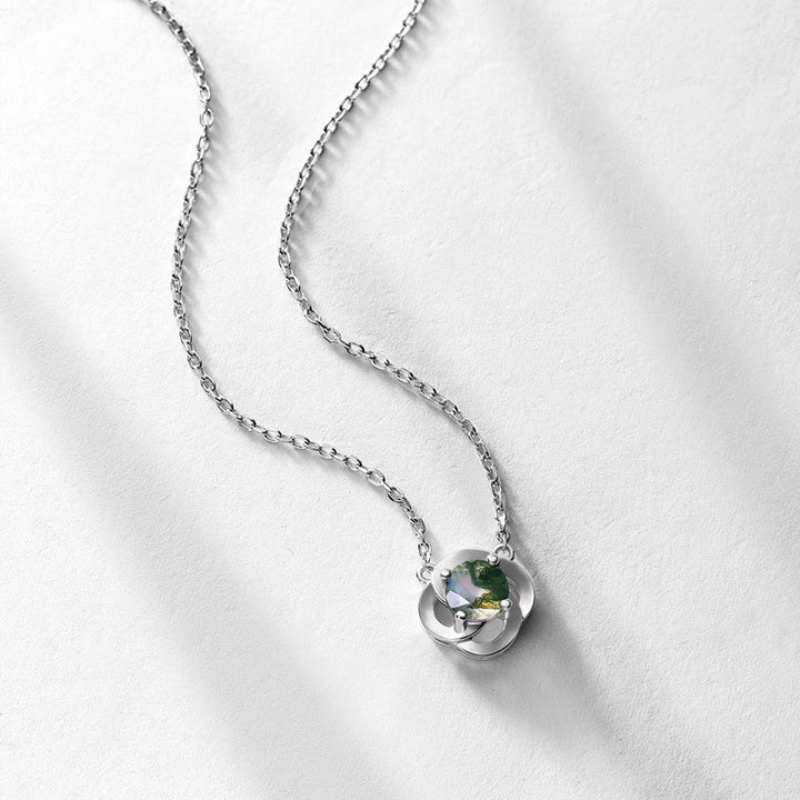 Collar con colgante de trébol de cuatro hojas de ágata musgosa de Olivenorma