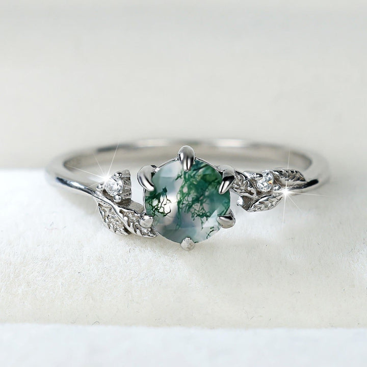 Anillo envolvente de hoja de ágata musgosa natural de Olivenorma
