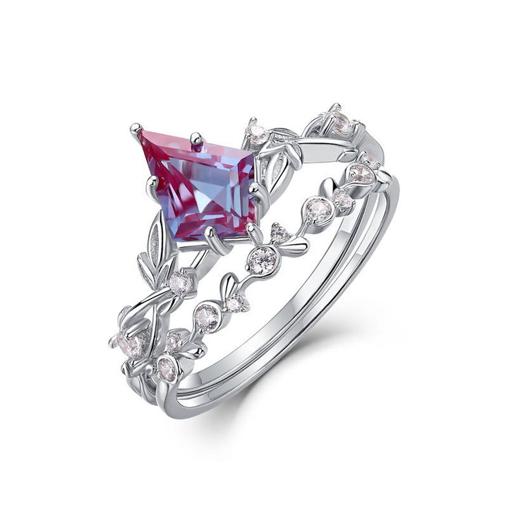 Juego de 2 anillos de alejandrita natural con corte de diamante de Olivenorma