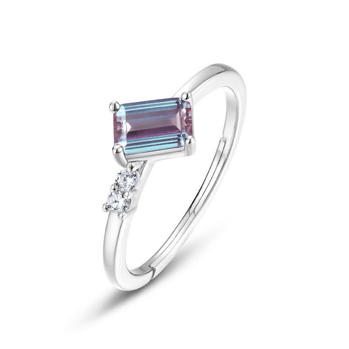 Anillo con tiras geométricas de alejandrita natural de Olivenorma