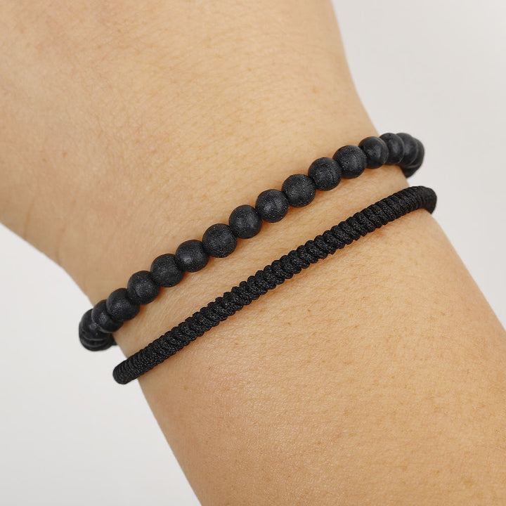 Pulsera trenzada con cuentas de piedra de lava natural de Olivenorma