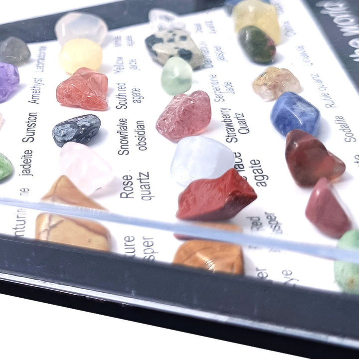 Conjunto de 36 especímenes minerales de Olivenorma en forma de triángulo