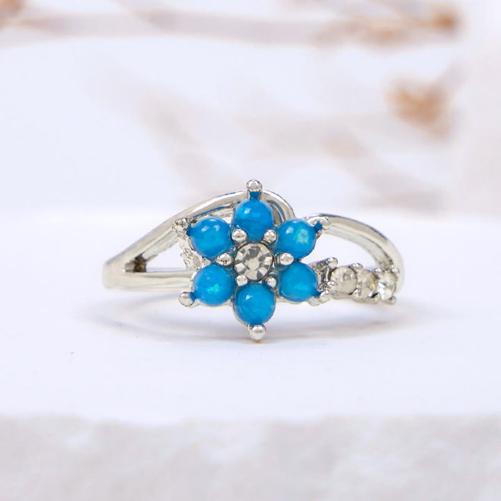 Anillo con forma de flor de ópalo de Olivenorma