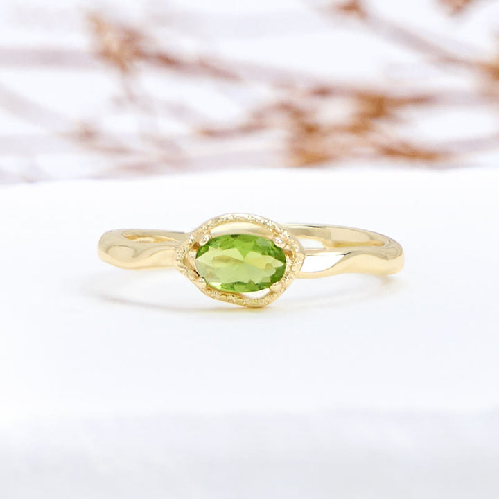 Anillo de peridoto irregular simple bañado en oro S925 de Olivenorma