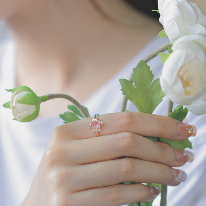 Anillo con corona de flores de cuarzo fresa natural de Olivenorma
