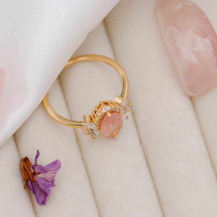 Anillo con corona de flores de cuarzo fresa natural de Olivenorma
