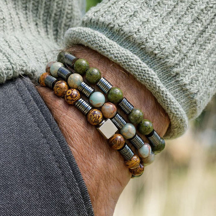 Pulsera de cuentas de agalmatolita, hematita y unakita de 8 mm de Olivenorma