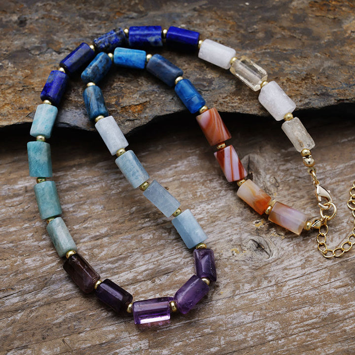 Collar de cuentas de ónix negro con chakras de corte prismático de Olivenorma