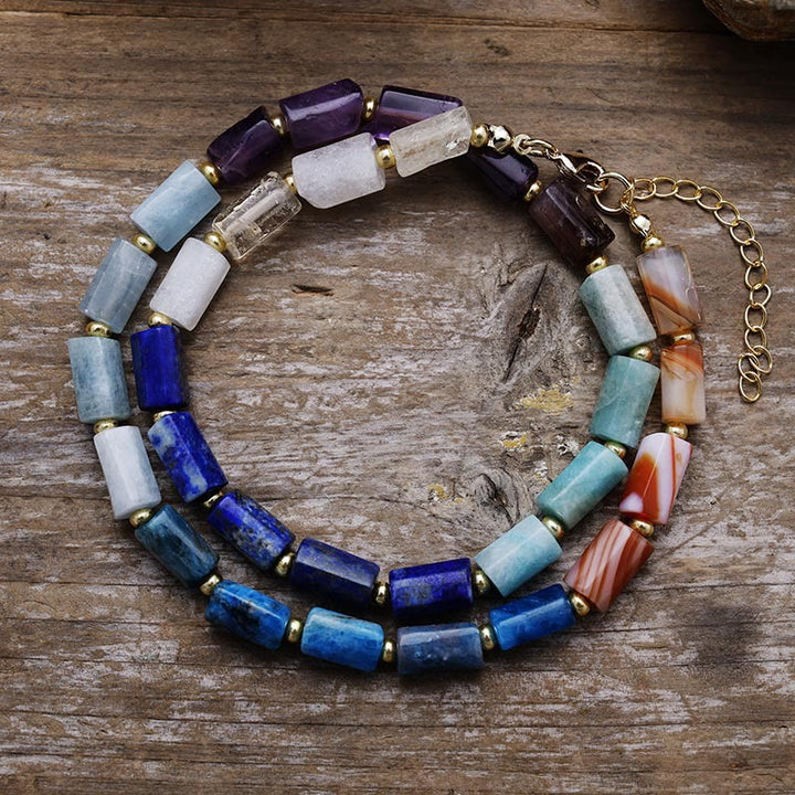 Collar de cuentas de ónix negro con chakras de corte prismático de Olivenorma
