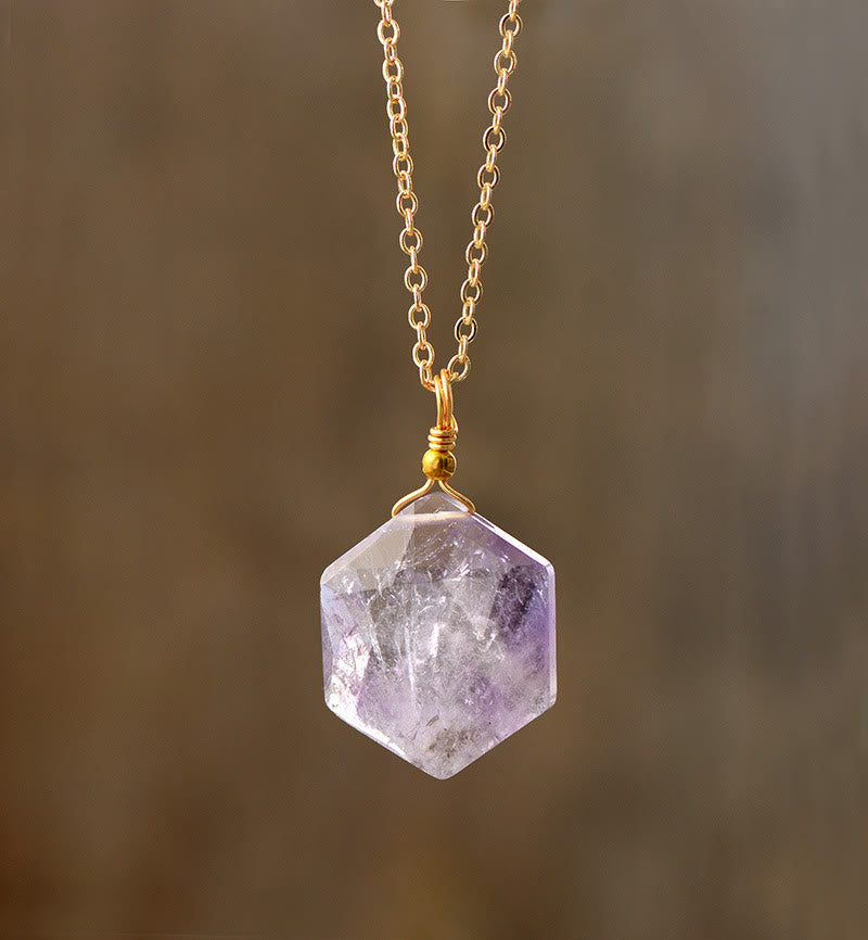 Collar con colgante de piedra natural de corte hexagonal de Olivenorma
