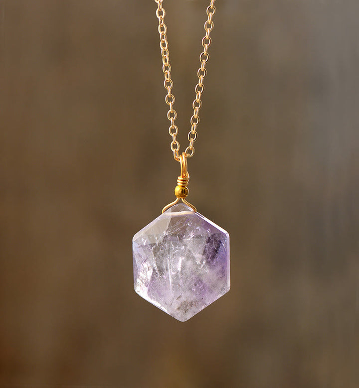 Collar con colgante de piedra natural de corte hexagonal de Olivenorma