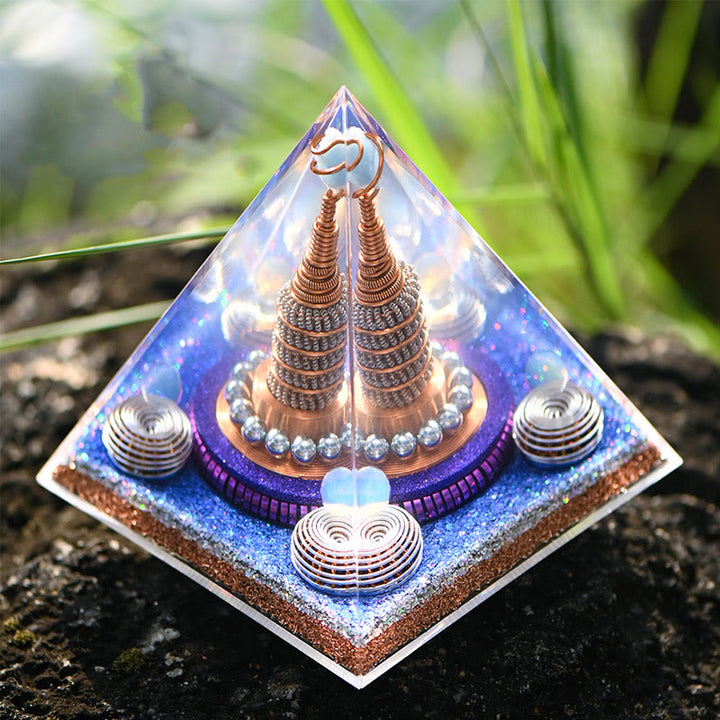 Pirámide de orgón de aguamarina opalita con esfera celestial de Olivenorma